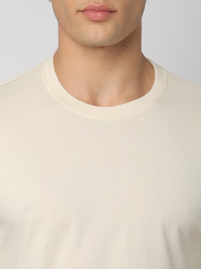 Solid Men Round Neck T-Shirt image number 3