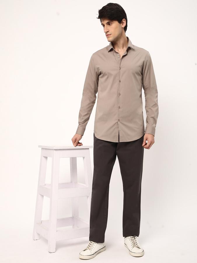 Men Slim Fit Cutaway Collar Shirt image number 1