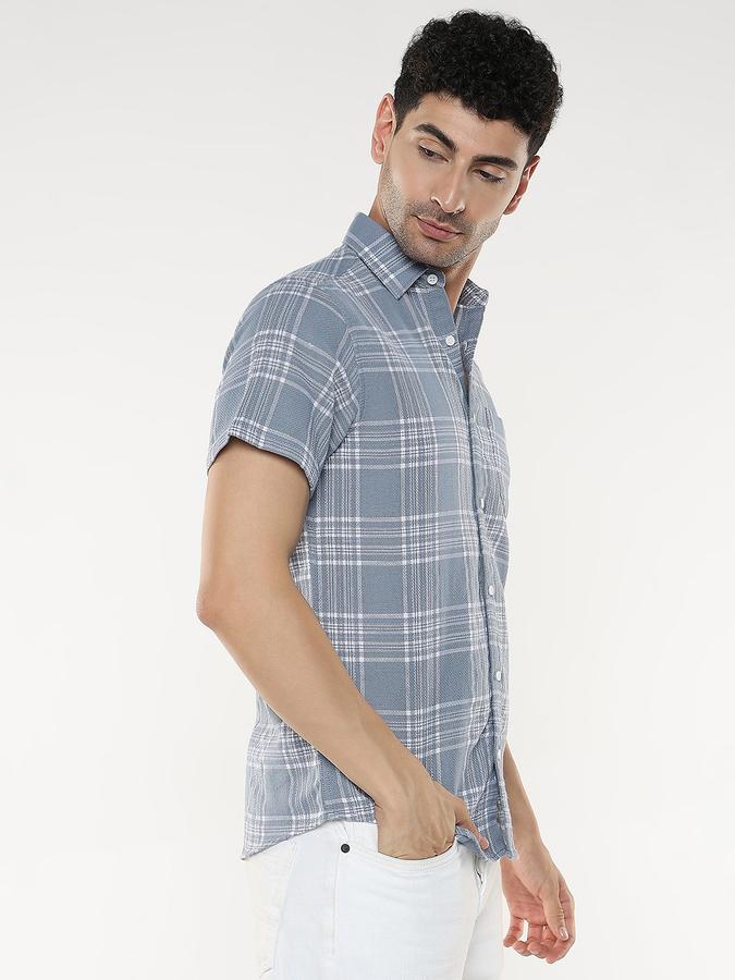 Men Checkered Casual Shirt image number 1