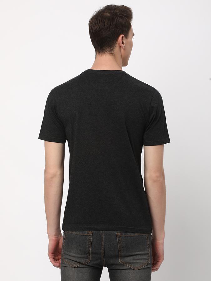 Men Regular Fit Round-Neck T-Shirt image number 2