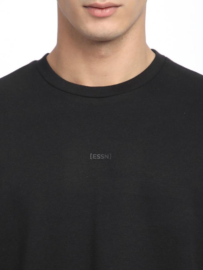 Solid Men Round Neck T-Shirt image number 3