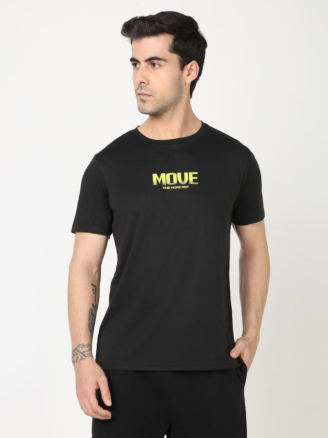 Men Typographic Print Regular Fit Crew-Neck T-Shirt  image number 2