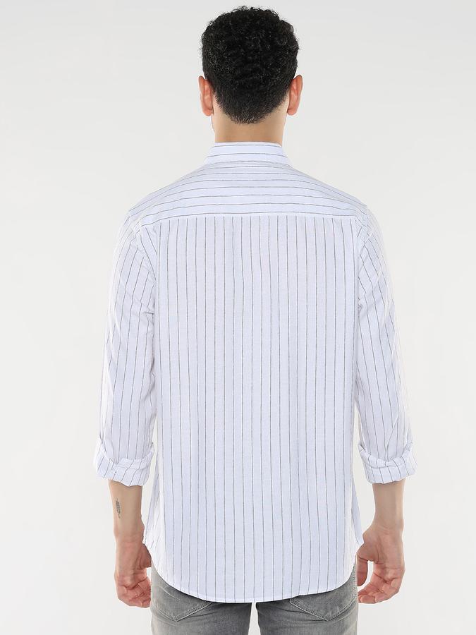 Men Striped Casual Shirt image number 3