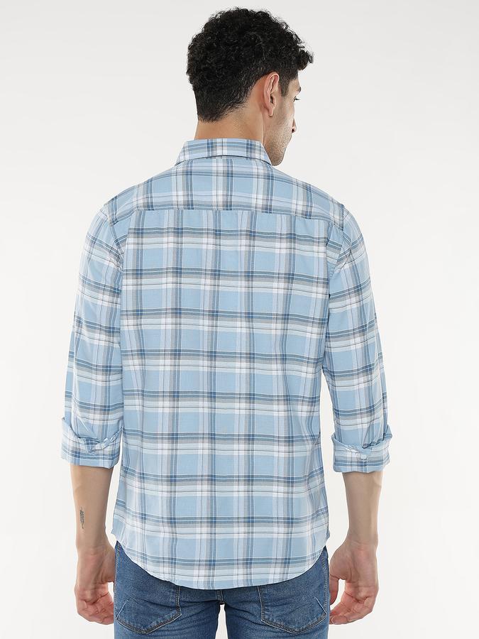 Men Checkered Casual Shirt image number 3