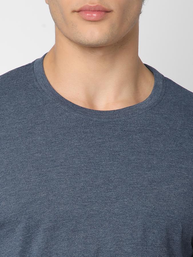 Solid Men Round Neck T-Shirt image number 3