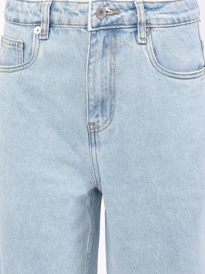 Loose Fit Women Jeans image number 3