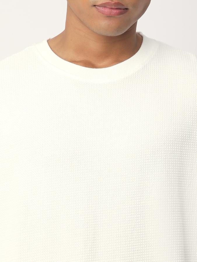 Full Sleeve Solid Men Sweatshirt image number 3