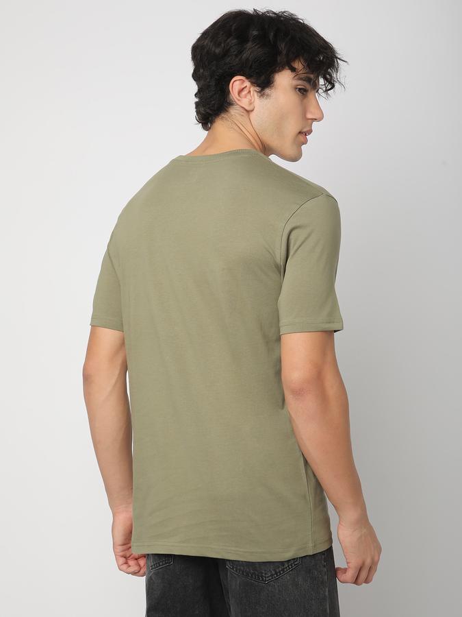 Solid Men Round Neck T-Shirt image number 2