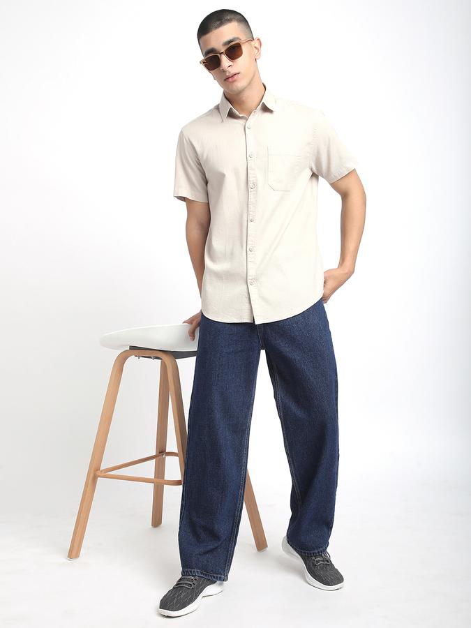 Men Solid Casual Shirt image number 1