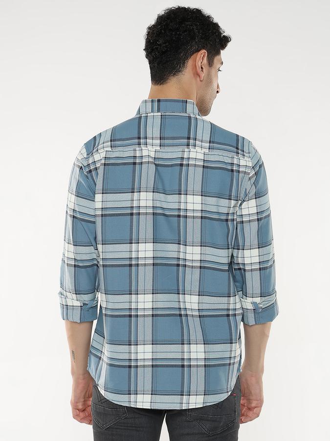 Men Checkered Casual Shirt image number 3