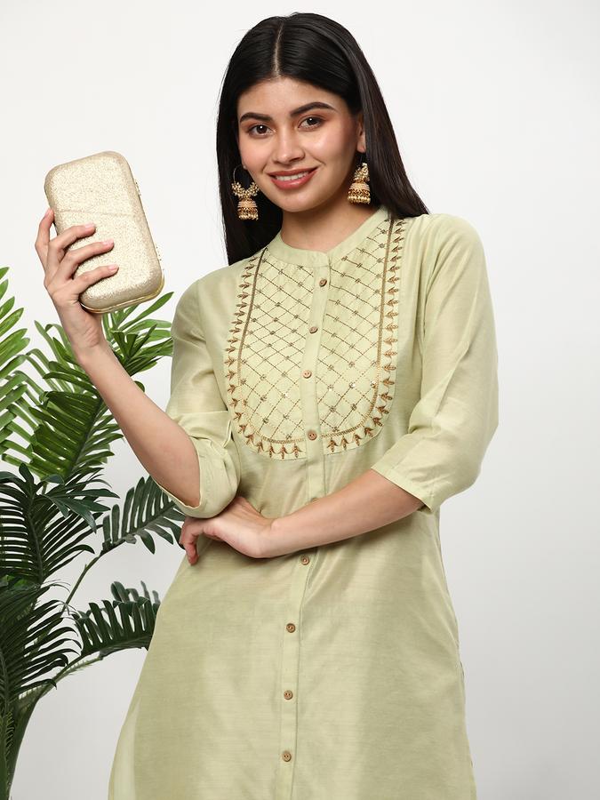 Women Embroidered Kurta & Trousers Set