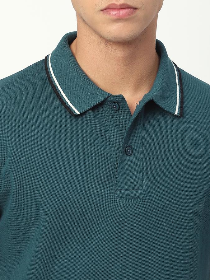 Solid Men Polo Neck T-Shirt image number 3