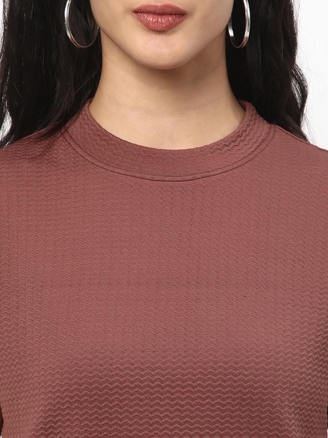 Women Round-Neck Top image number 3