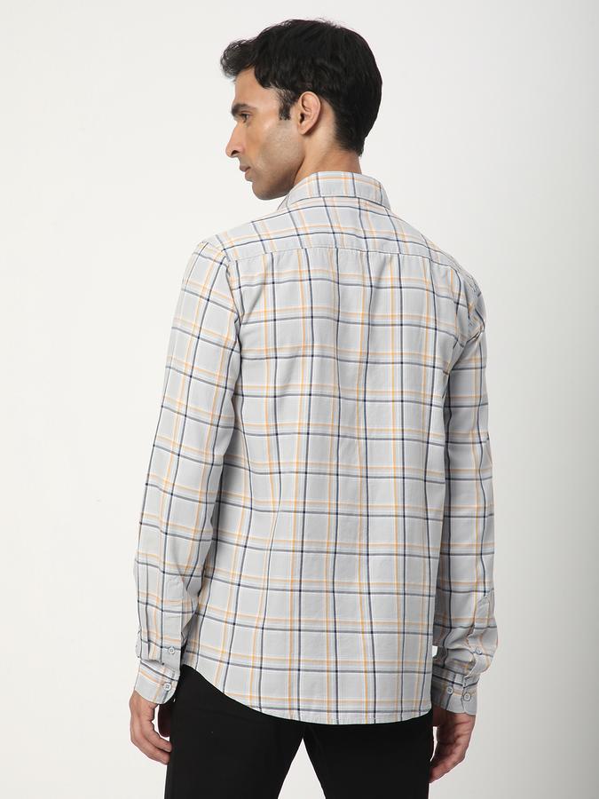 Men Checkered Casual Shirt image number 2