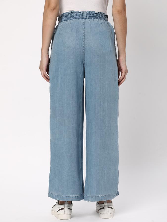 Women Mid-Rise Relaxed Jeans image number 2