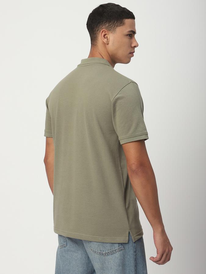 Solid Men Polo Neck T-Shirt image number 2