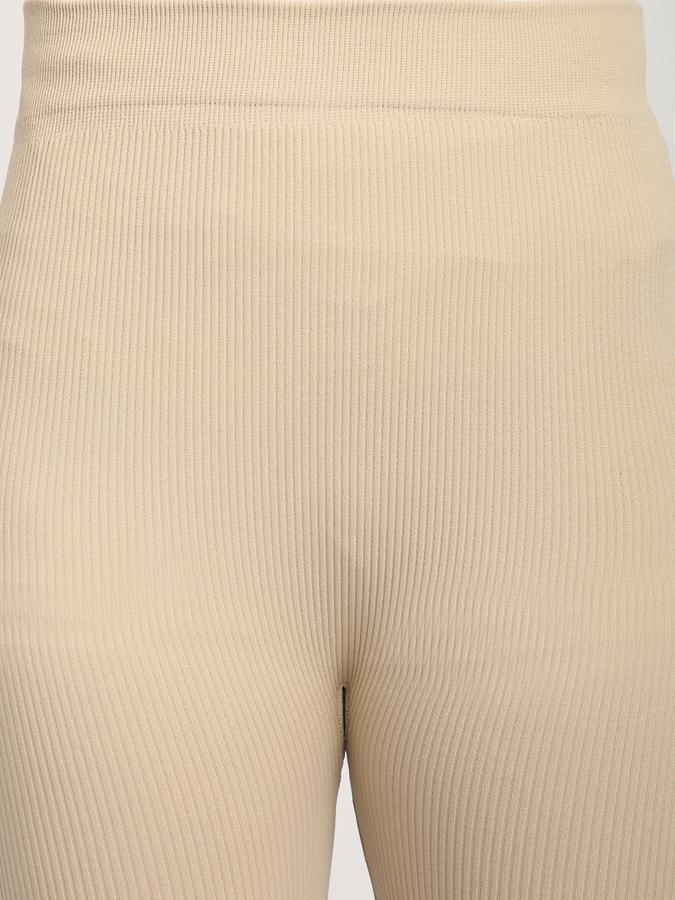 Solid Women Cycling Shorts image number 3