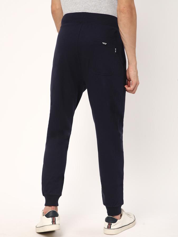 Men Mid-Rise Joggers with Elasticated Drawstring Waist image number 2