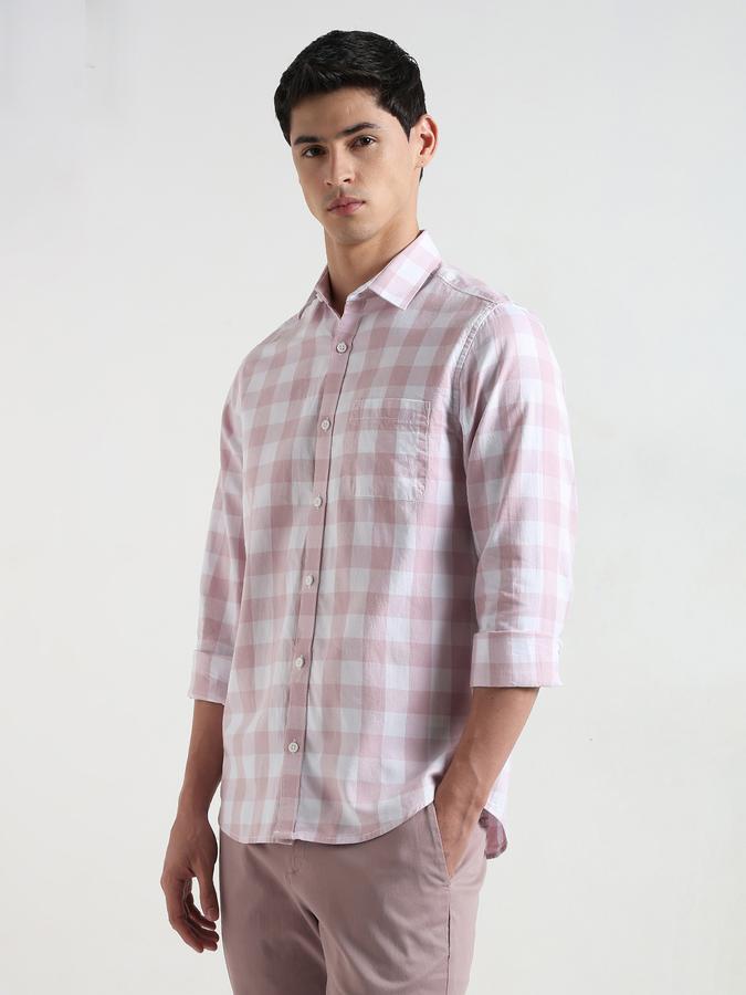 Men Checked Regular Fit Shirt with Patch Pocket image number 2