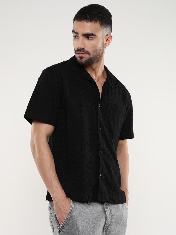 Men Relaxed Fit Shirt with Patch Pocket image number 2