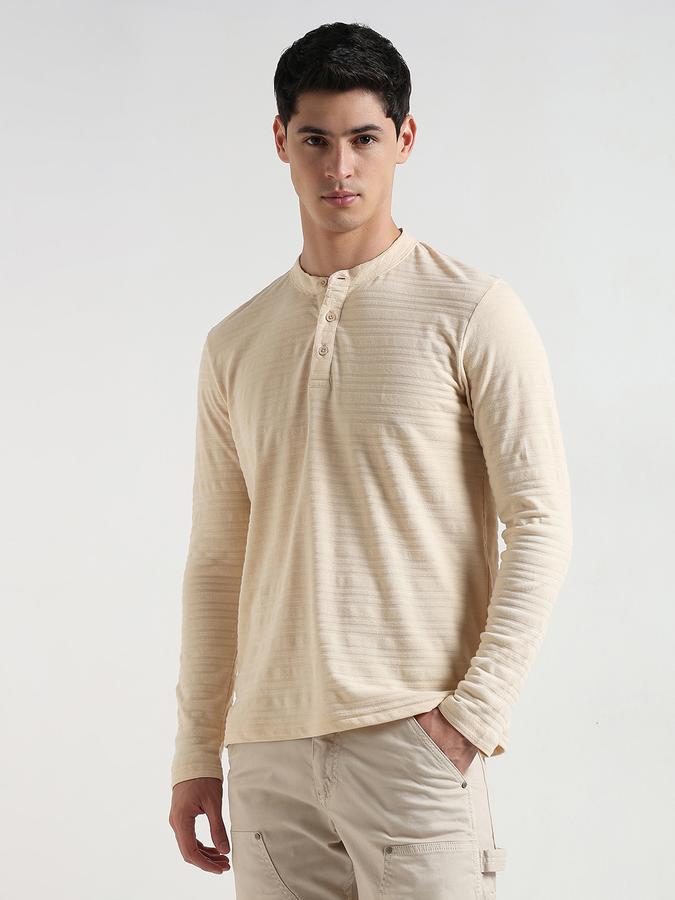 Men Regular Fit Henley T-Shirt image number 2