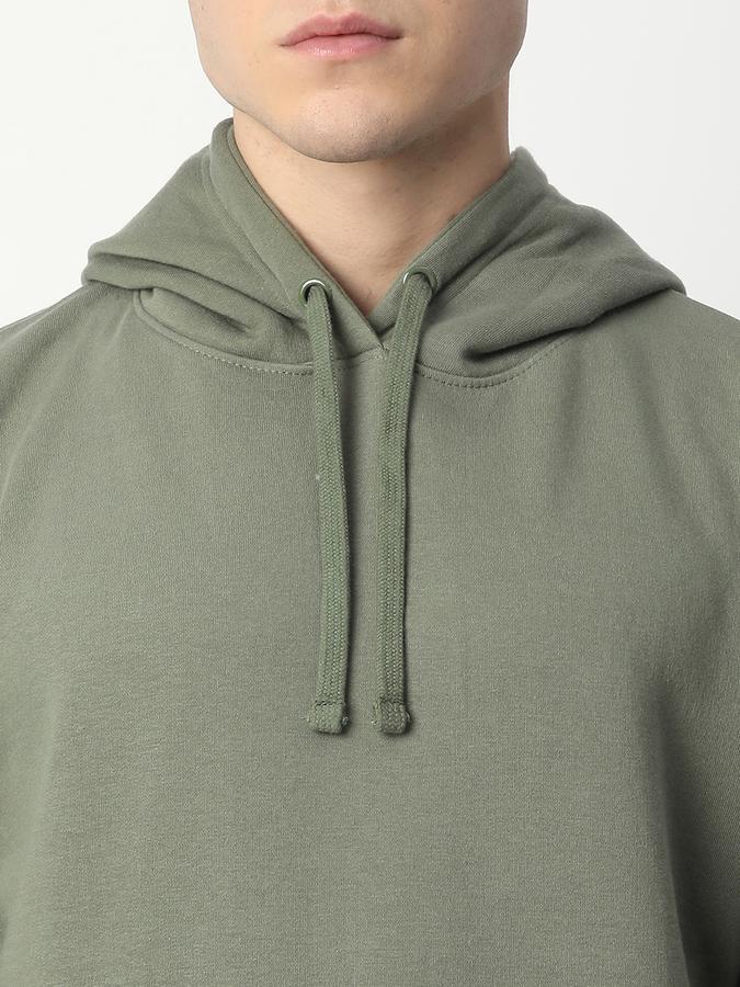 Full Sleeve Solid Men Sweatshirt image number 3