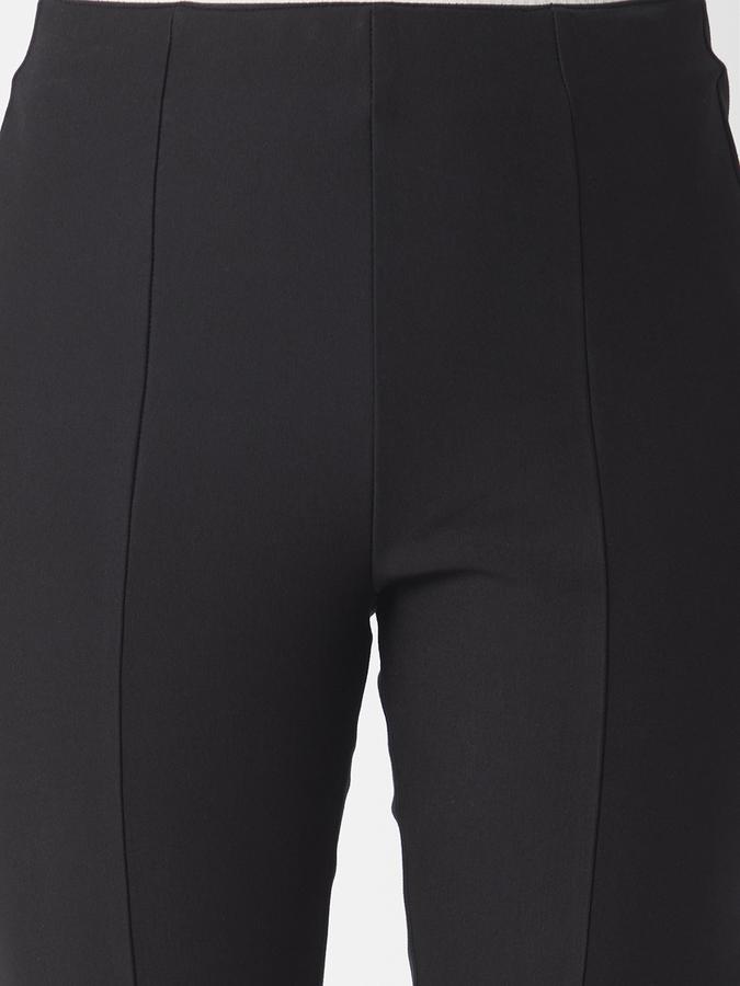 Loose Fit Women Trousers image number 3