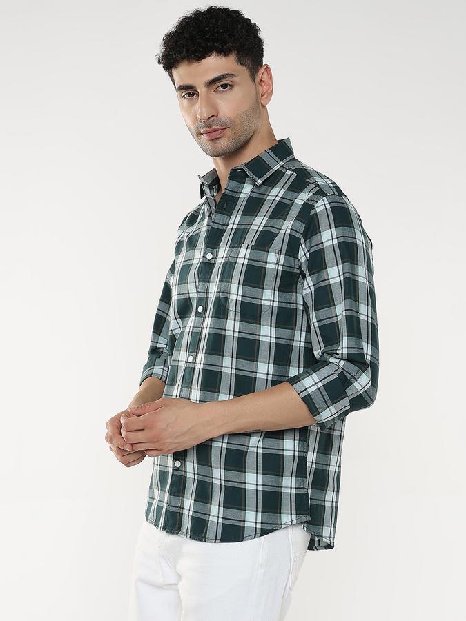 Men Checkered Casual Shirt image number 2