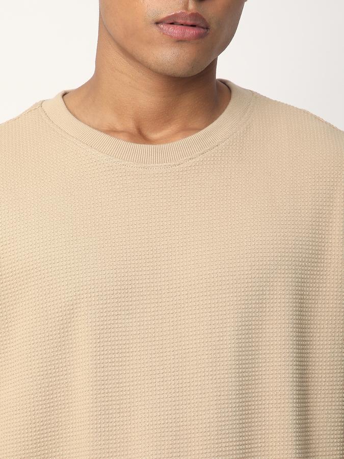 Full Sleeve Solid Men Sweatshirt image number 3