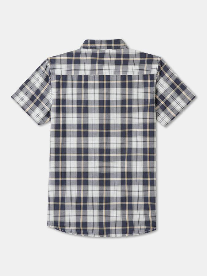 Boys Solid Casual Shirt image number 1