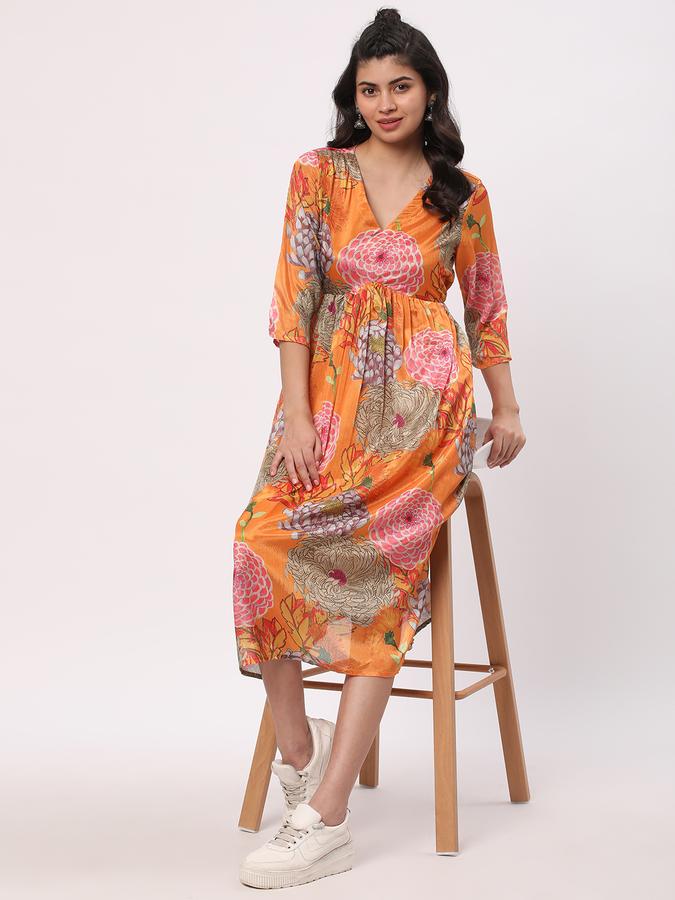 Women Floral Printed Flared Kurta image number 1