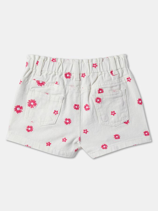 Girls Embroidered Regular Fit Shorts image number 1