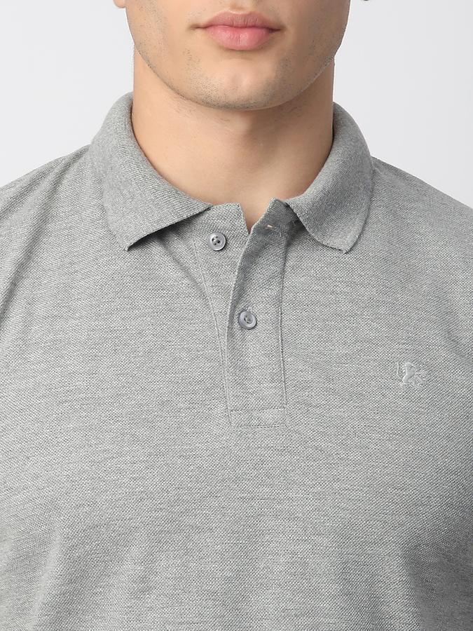 Solid Men Polo Neck T-Shirt image number 3