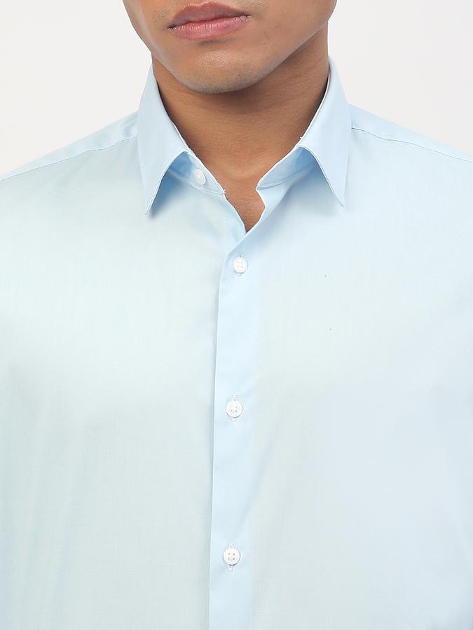 Men Solid Casual Shirt image number 3