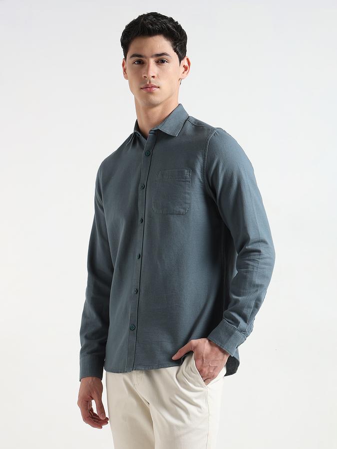 Men Textured Regular Fit Shirt with Patch Pocket image number 2