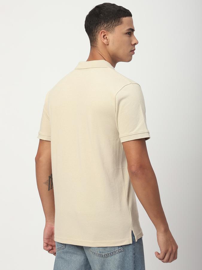 Solid Men Polo Neck T-Shirt image number 2