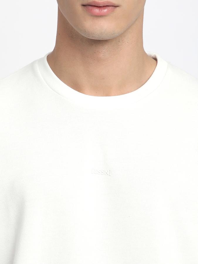 Solid Men Round Neck T-Shirt image number 3