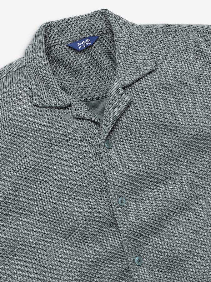 Boy Regular Fit Shirt with Button Closure image number 1