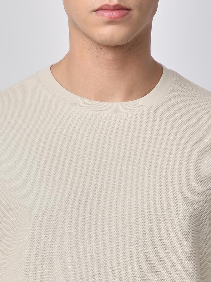 Solid Men Round Neck T-Shirt  image number 3