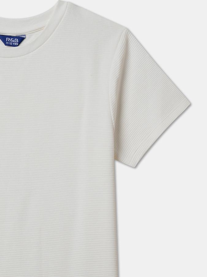 Boys Solid Pure Cotton Regular T Shirt image number 2