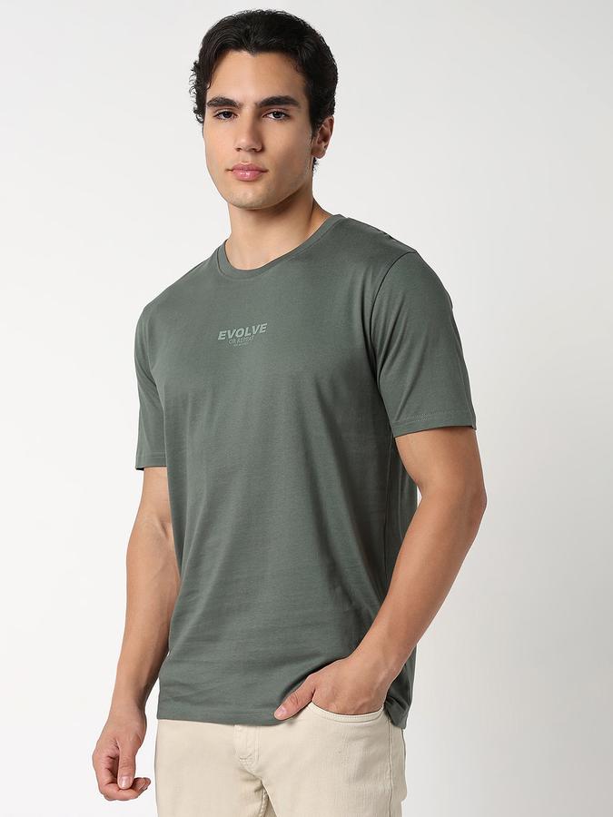 Solid Men Round Neck T-Shirt  image number 2