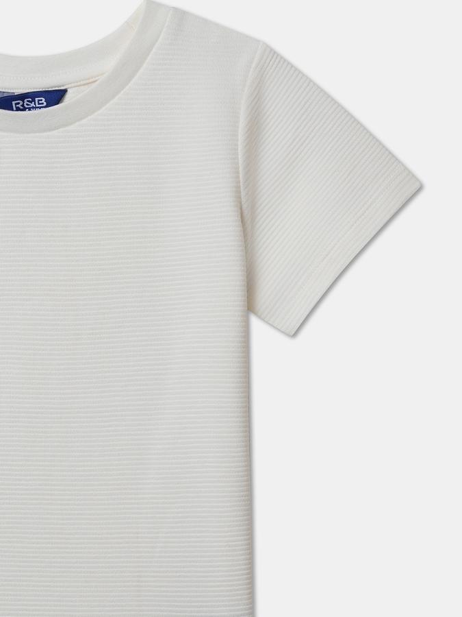 Boys Solid Pure Cotton Regular T Shirt image number 2