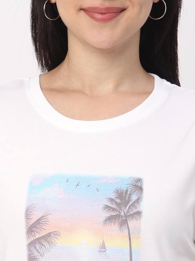 Printed Women Round Neck T-Shirt image number 3