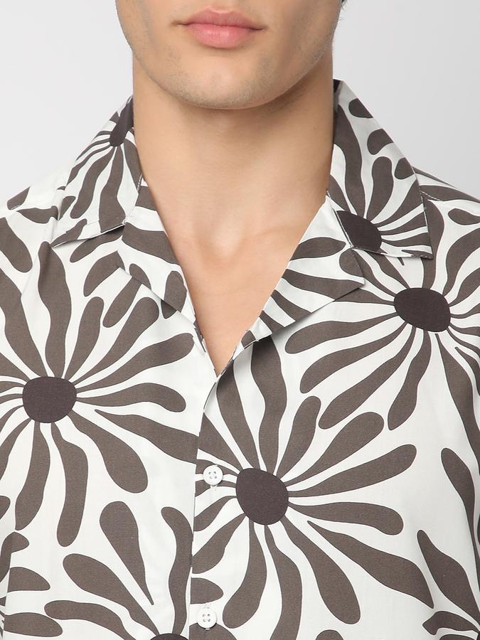 Men Printed Casual Shirt image number 3