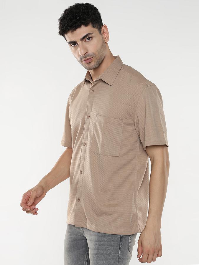 Men Solid Casual Shirt image number 2