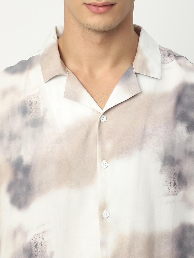 Men Printed Casual Shirt image number 3