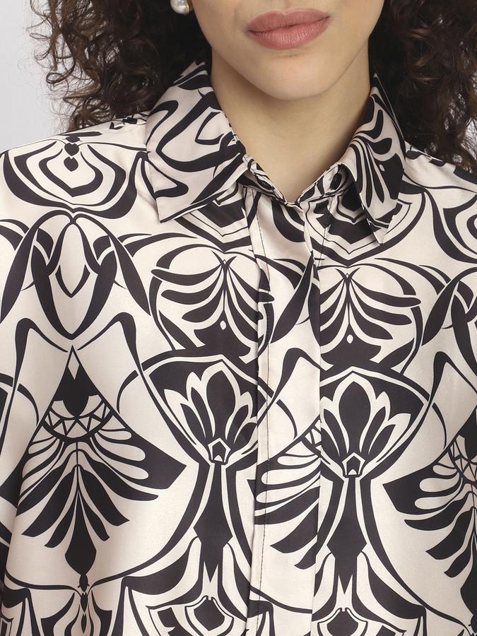 R&B Women Tops & T-shirt image number 3