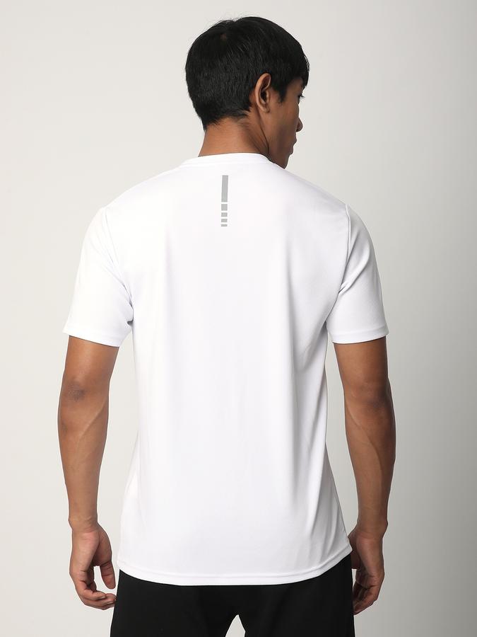 Printed Men Round Neck T-Shirt image number 2