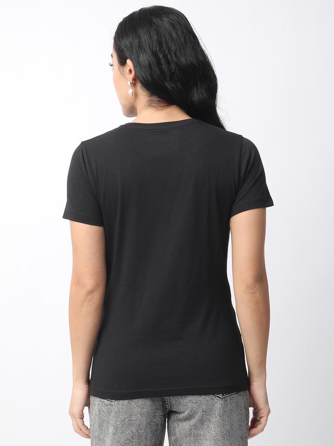 Solid Women Round Neck T-Shirt image number 2