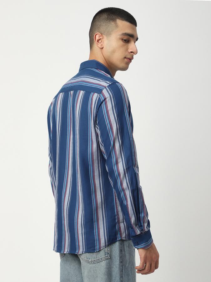 Men Striped Casual Shirt image number 2